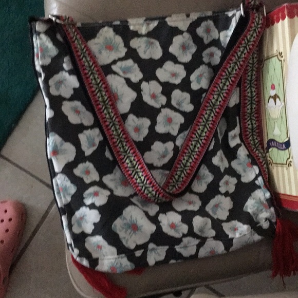 Handbag - Picture 3 of 3